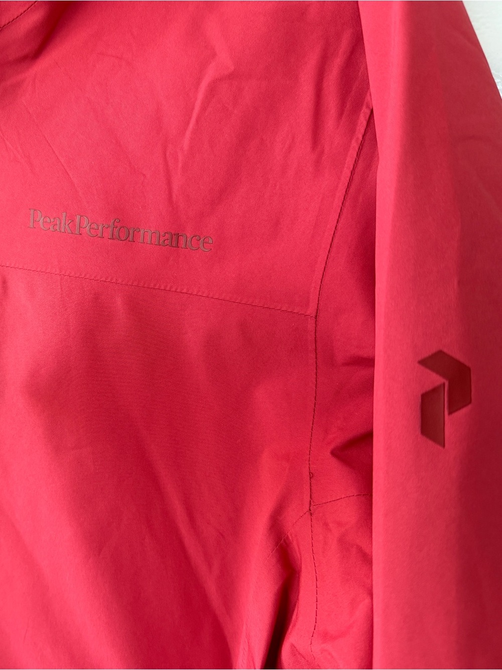 Peak Performance Commuter Gore-Tex Paclite Shell Jacket - Picture 4 of 9
